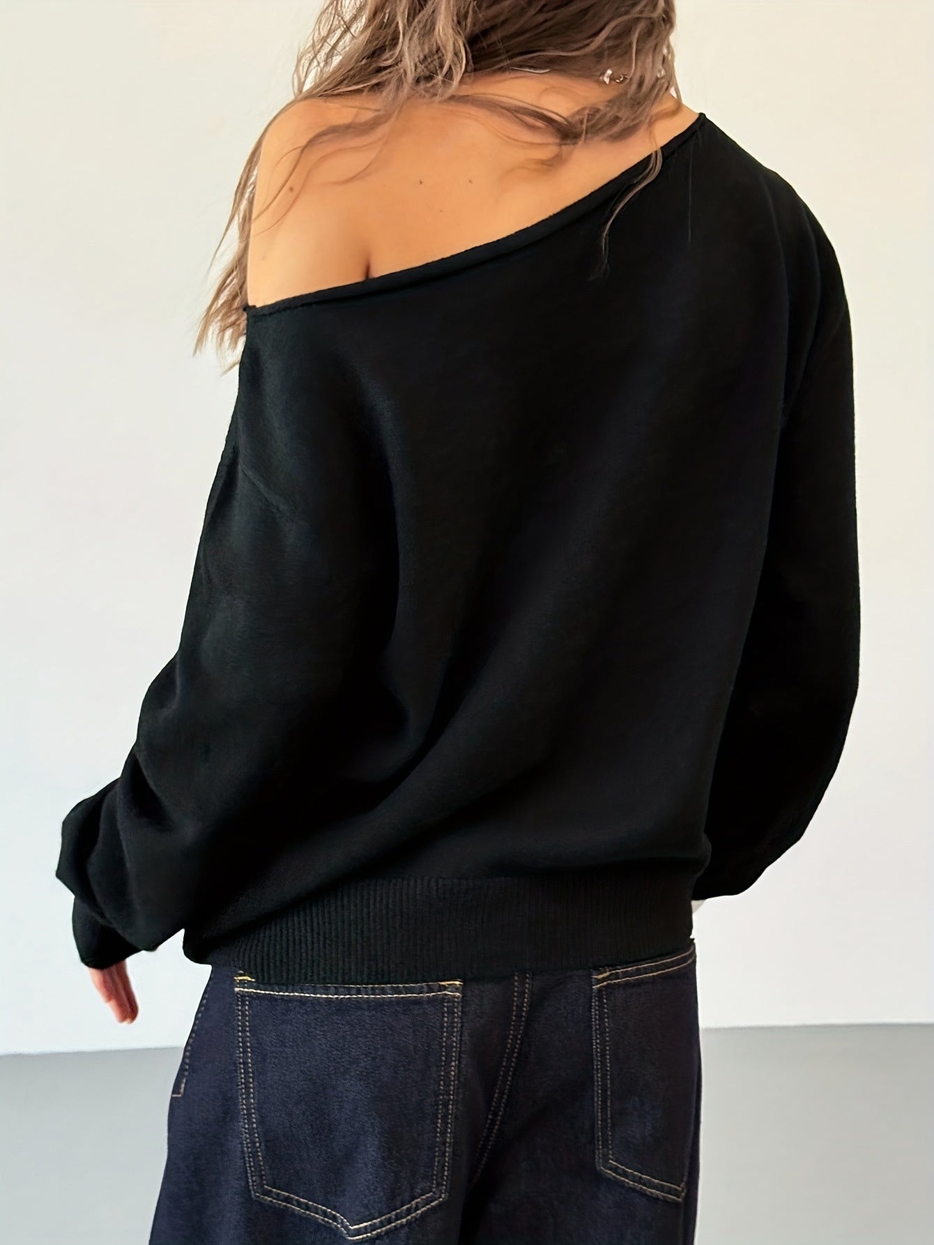  Rivet-Embellished Slanted Shoulders And Long Sleeves